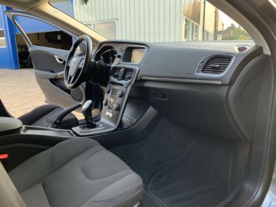 V40 (105)