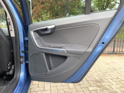 Volvo V60 T3 Momentum Automaat (25)